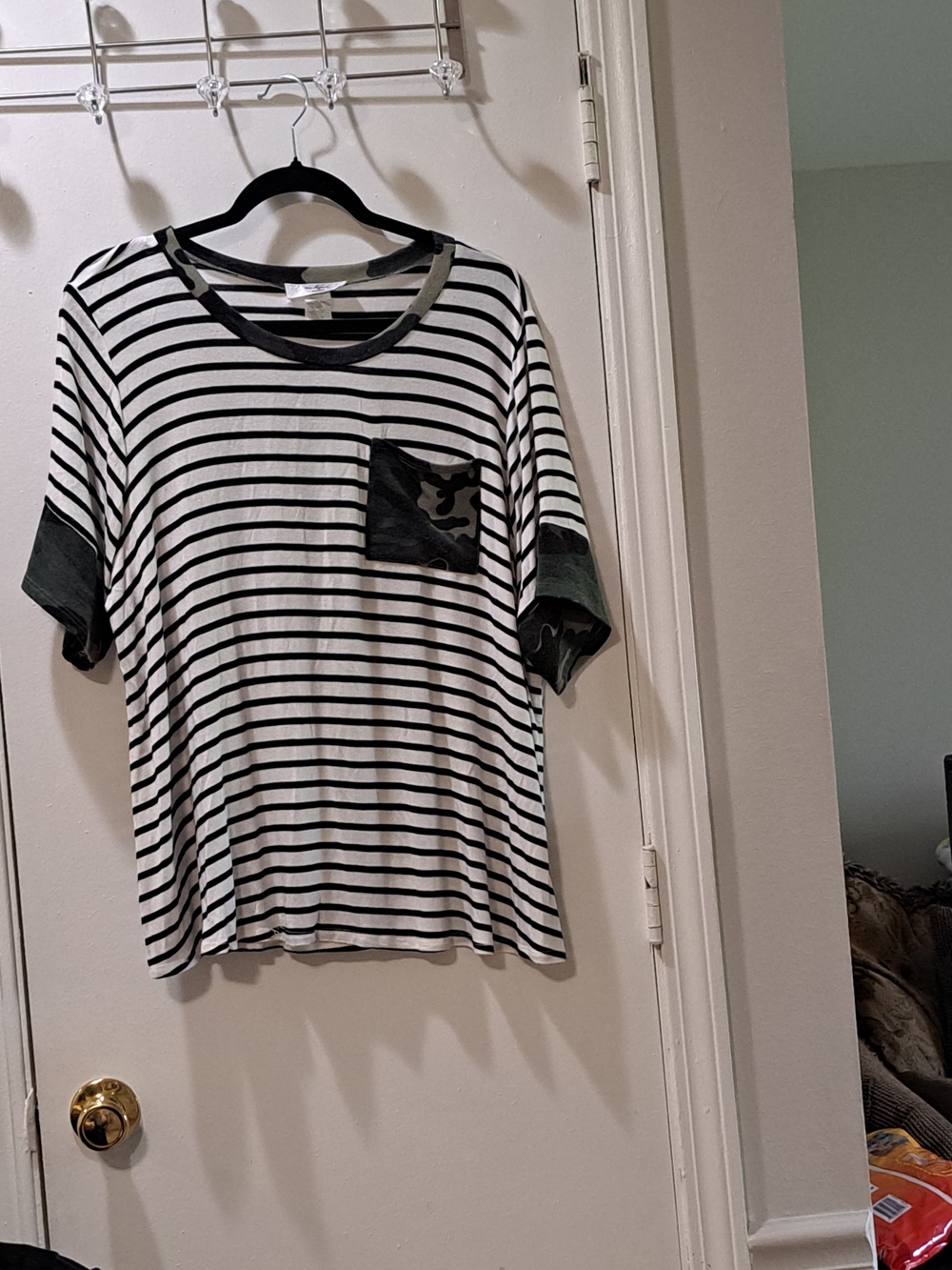 Moa Moa Black & White Striped Tee with Camo Trim & Pocket EUC
